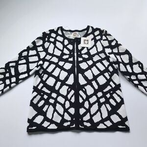 Anne Klein Black and White Patterned Jacket Sz Small